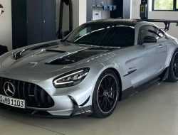 Новейший Mercedes-AMG GT R рассекречен официально
