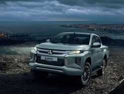 Пикап Mitsubishi L200 в России продолжает дорожать