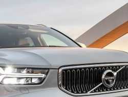 Шведы возродят Volvo V40 в виде компактного купеобразного кроссовера