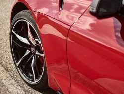 Toyota изобрела автомобиль, умеющий ездить боком