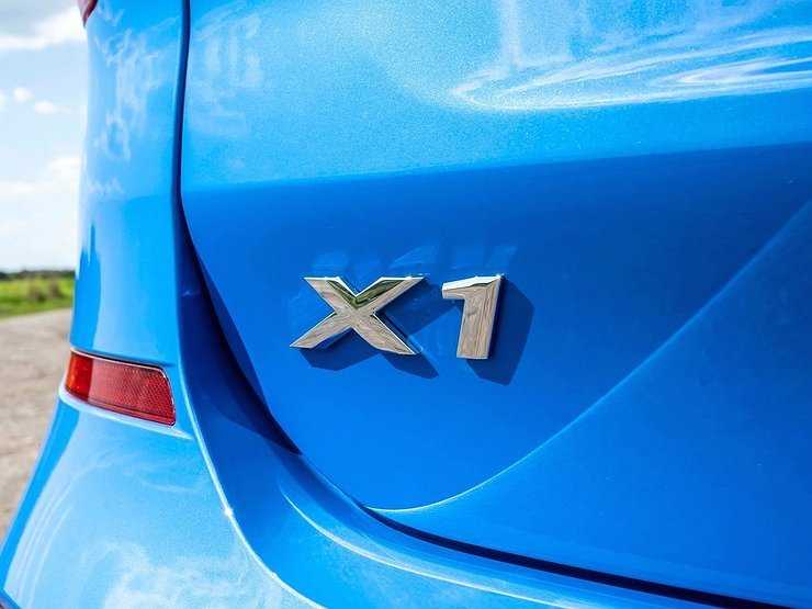 В Сети появились первые изображения нового BMW X1