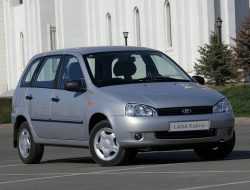 5 автомобилей, у которых трудно поменять лампы в задних фонарях