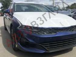 Новейшие седаны KIA K5 поступили к российским дилерам