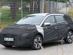 Новый субкомпактный кроссовер Hyundai впервые замечен на тестах
