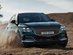 Очень дорогой «кореец» Genesis GV80 приедет в трех версиях