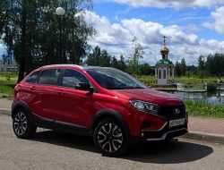 Тест-драйв LADA XRAY Cross Instinct: ума палата