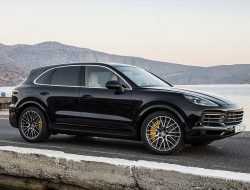 В России отзывают огнеопасные кроссоверы Porsche Cayenne