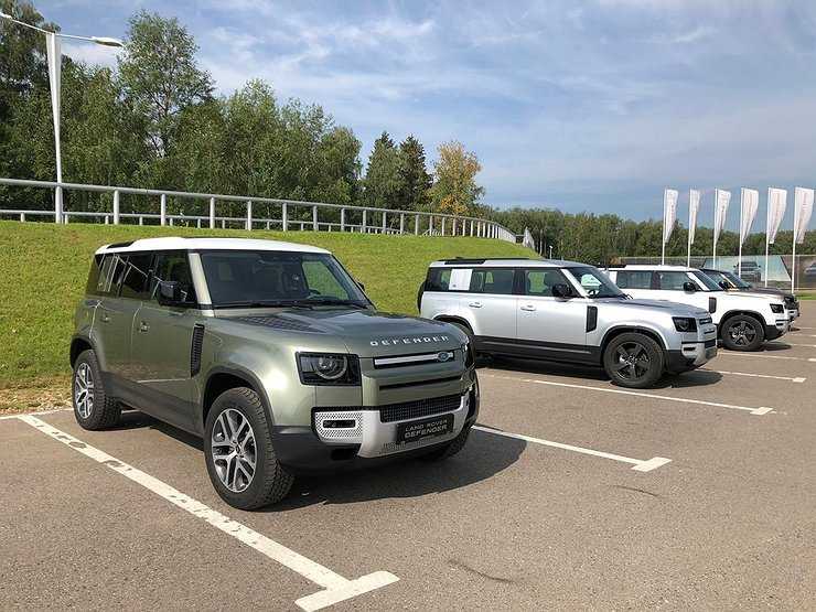 В России стартовали продажи новейшего Land Rover Defender