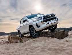 В России стартовали продажи обновленных Toyota Fortuner и Hilux