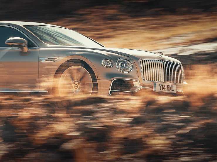 Богатые россияне создали ажиотаж вокруг новых Bentley