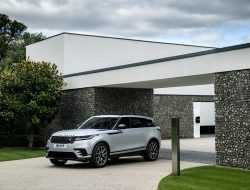 Range Rover Velar получил новые моторы и продвинутую мультимедиа-систему