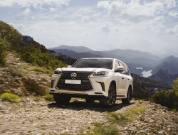 Внедорожник Lexus LX получил в России две новые спецверсии