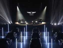 Genesis привез в Россию седан G80 и кроссовер GV80