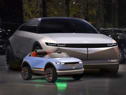 Hyundai представила миникар для маленьких водителей