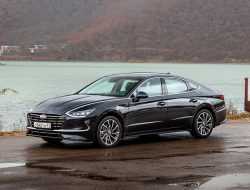 Корейцы расширили комплектации Hyundai Sonata для России
