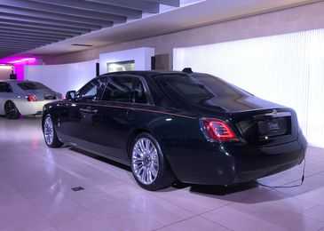 Rolls-Royce Ghost второго поколения приехал в Россию с полным приводом