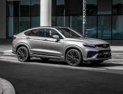 В Россию привезли первую партию мощных кроссоверов Geely Tugella