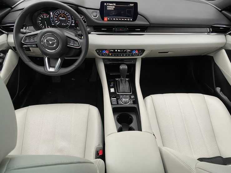 Чьи «понты» дороже: сравнительный тест Toyota Camry, Mazda6 и Hyundai Sonata