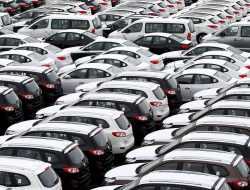 Как и зачем российские власти душат поставки иномарок