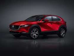 Mazda раскрыла стоимость кроссовера CX-30 для России