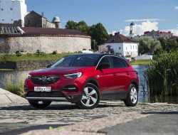 Мистер «Икс»: длительный тест-драйв Opel Grandland X