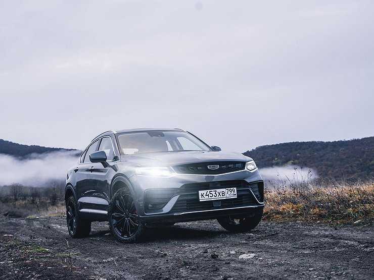 Премиум-кроссовер Geely Tugella получит в России бюджетную комплектацию