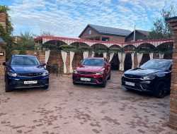 В России стартуют продажи нового премиального кроссовера Geely Tugella