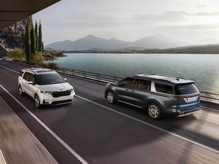 KIA назвала цену модели Carnival для России