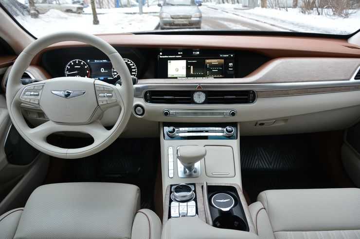 «Кореец» по-пацански: тест-драйв Genesis G90