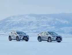 Lexus решил продавать кроссоверы за 16 000 рублей в месяц