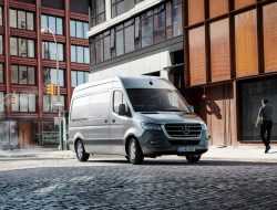 Mercedes-Benz отзывает в России автомобили с проблемными тормозами