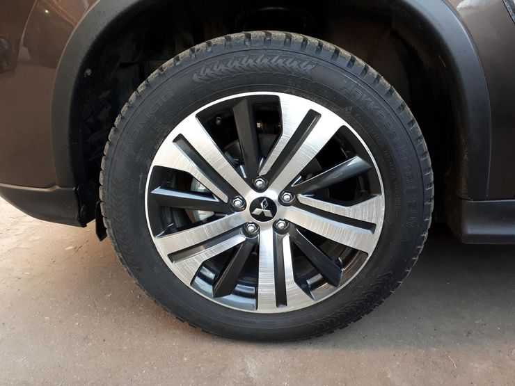 Меряемся приводами: сравниетльный тест-драйв Renault Arkana и Mitsubishi ASX