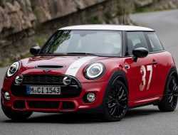 MINI предлагает эксклюзивный хетчбэк за 2,8 миллиона рублей