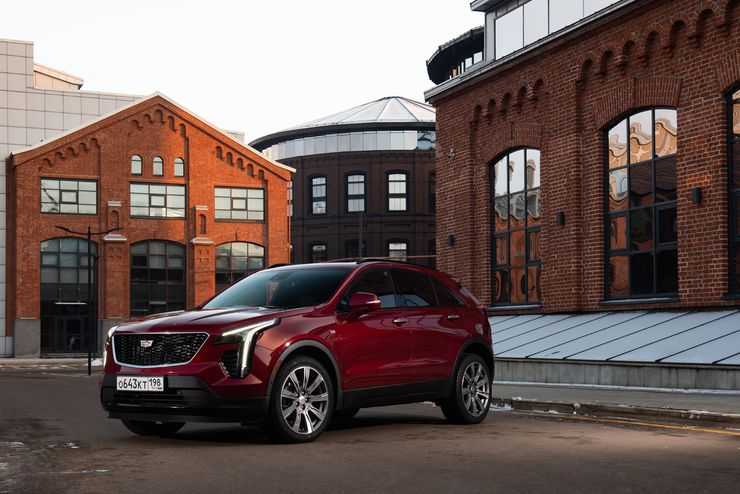 Младший брат: первый тест-драйв нового кроссовера Cadillac XT4