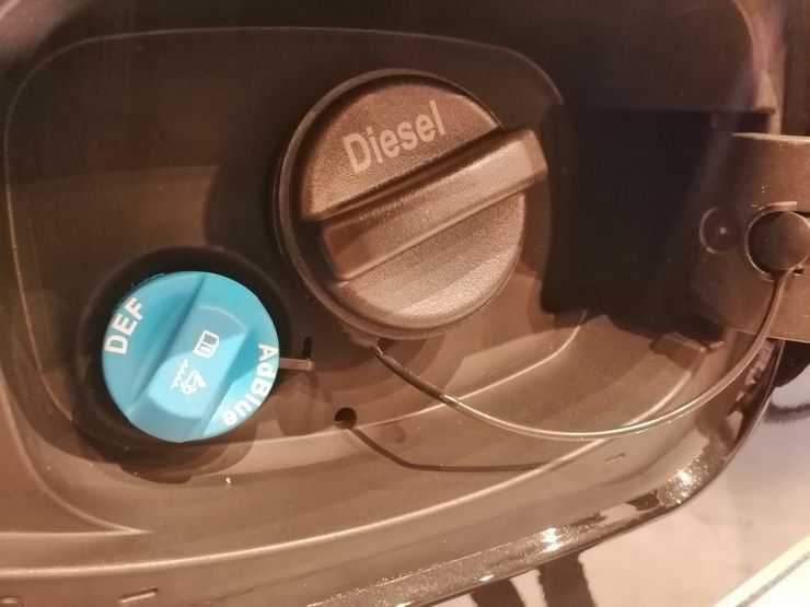 Младший брат: первый тест-драйв нового кроссовера Cadillac XT4