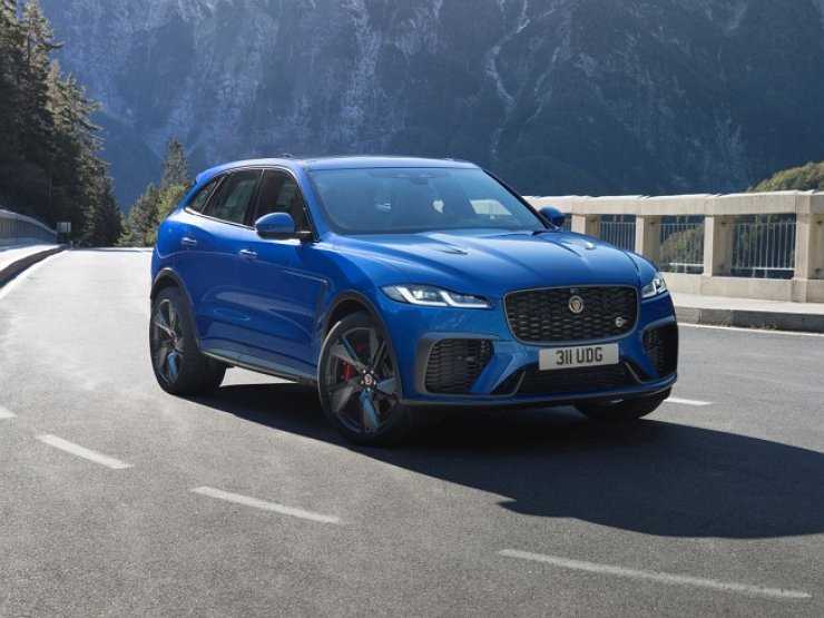 Новый Jaguar F-Pace SVR стал быстрее и маневреннее