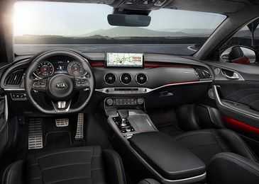 Новый KIA Stinger решили продавать со старыми моторами