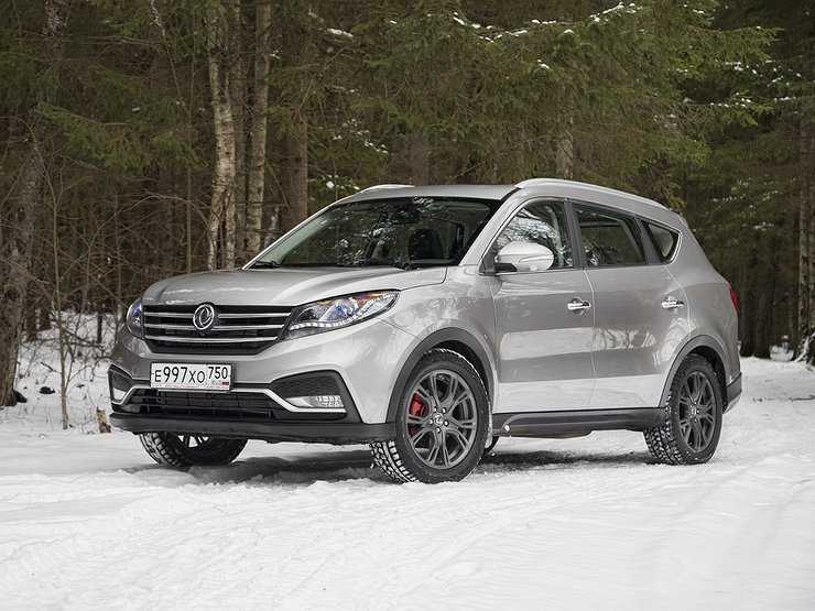 У владельцев кроссоверов DFM появилась возможность бесплатно заливать масло