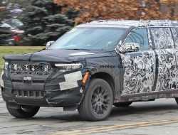 В сеть утекли фото нового Jeep Grand Cherokee