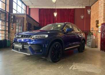За премиум-кроссовером Geely Tugella в России выстроились очереди