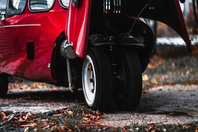 В России нашли очень редкий трехколесный автомобиль Heinkel