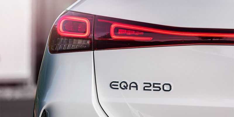 Mercedes-Benz представил новый кроссовер EQA