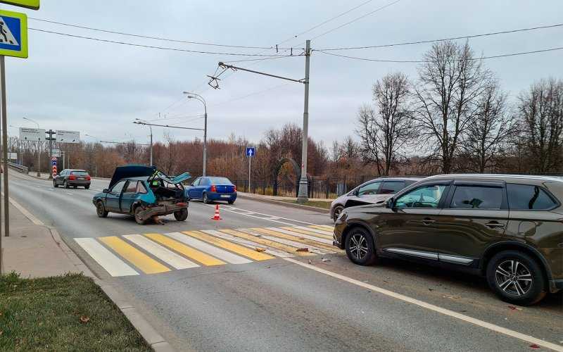 
            В ГИБДД перечислили самые опасные нарушения на дорогах в Москве
        
