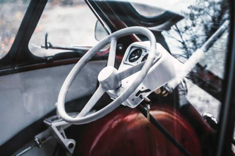 В России нашли очень редкий трехколесный автомобиль Heinkel