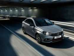 Названы объемы продаж самой быстрой и дорогой Lada Vesta