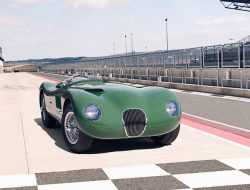 Jaguar возродил классический спорткар 70-летней давности