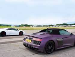 Гонку родстера Audi R8 и спорткупе Lamborghini Huracan показали на видео