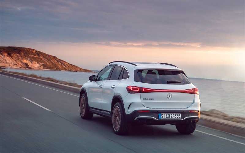 Mercedes-Benz представил новый кроссовер EQA