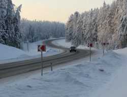 ГИБДД назвала три главных правила при обгоне на зимней дороге
