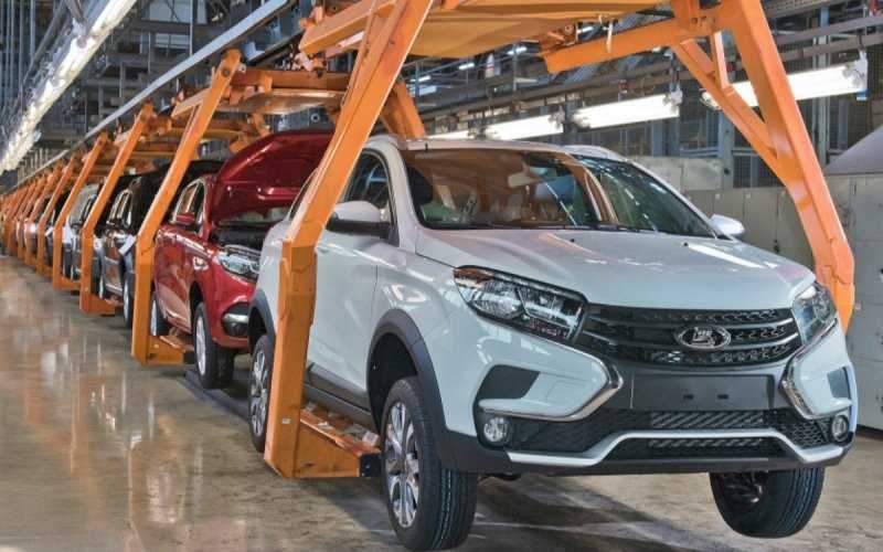 
            &laquo;Не хуже 2020-го&raquo;: в Минпромторге прогнозируют рост авторынка в 2021 году
        